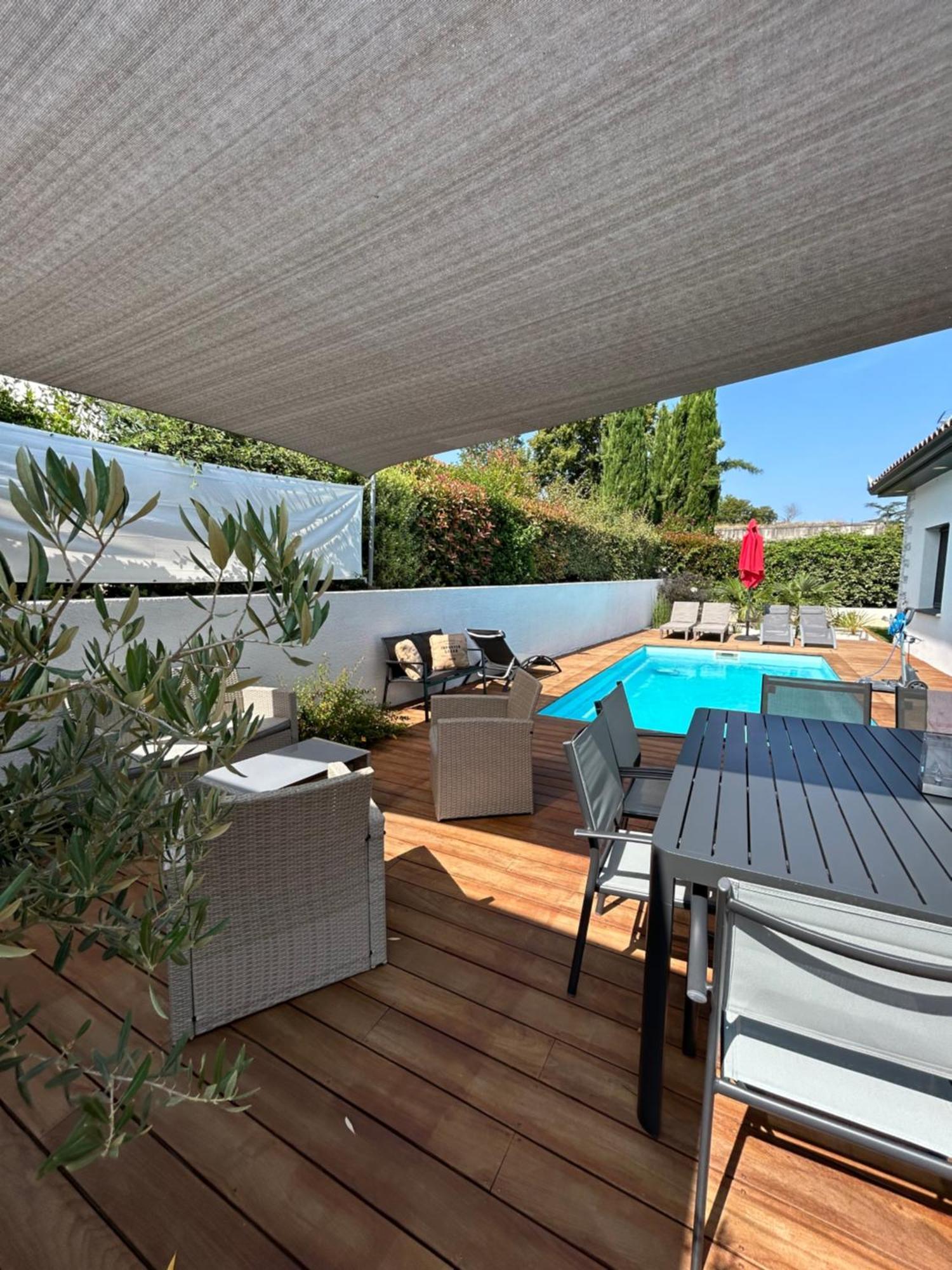 Studio Avec Piscine Carmaux Exterior photo